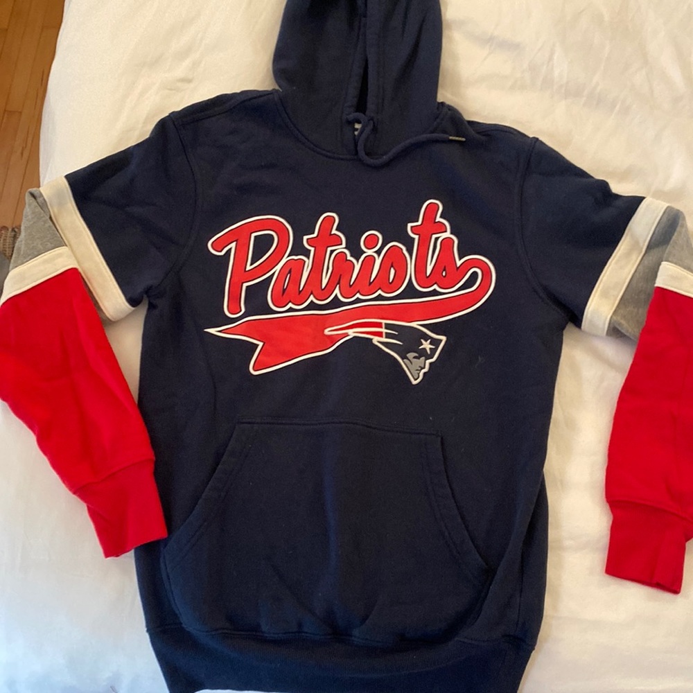 Worn ONCE - New England Patriots hoodie with colorblock sleeves